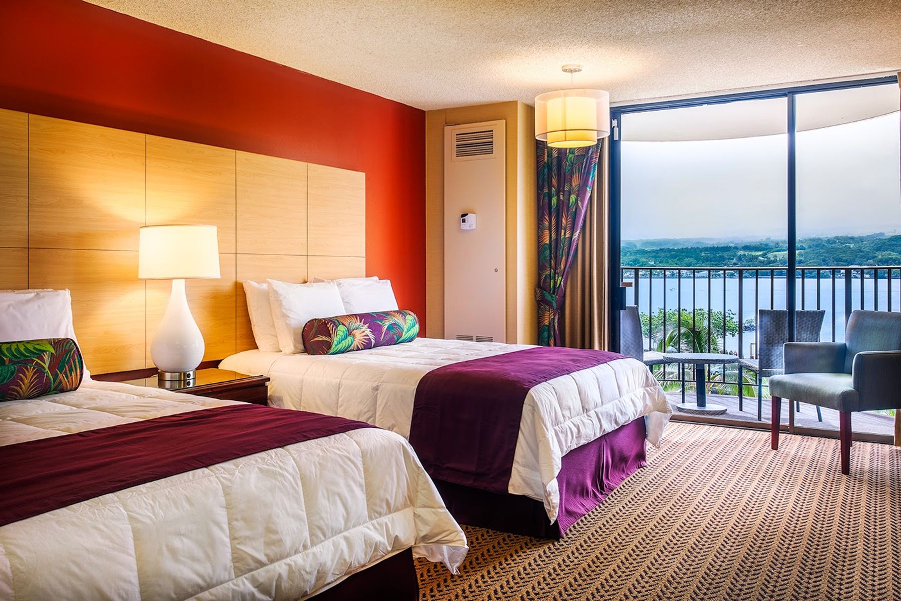 Photo 2 of Hilo Hawaiian Hotel, a Trademark Collection by Wyndham in Hilo, Big-island