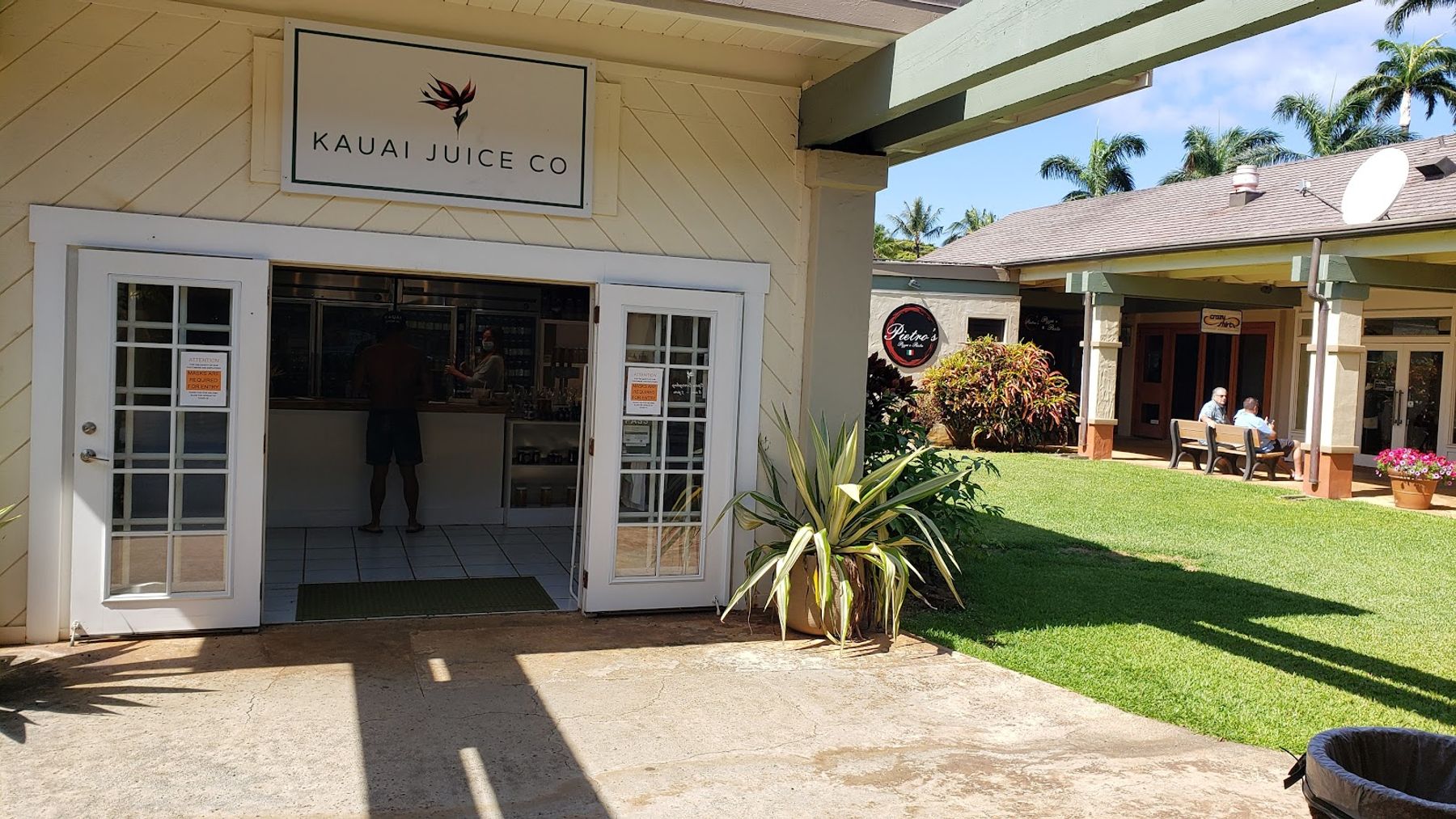 Poipu Shopping Village in Poʻipū, Kaua‘i photo 4