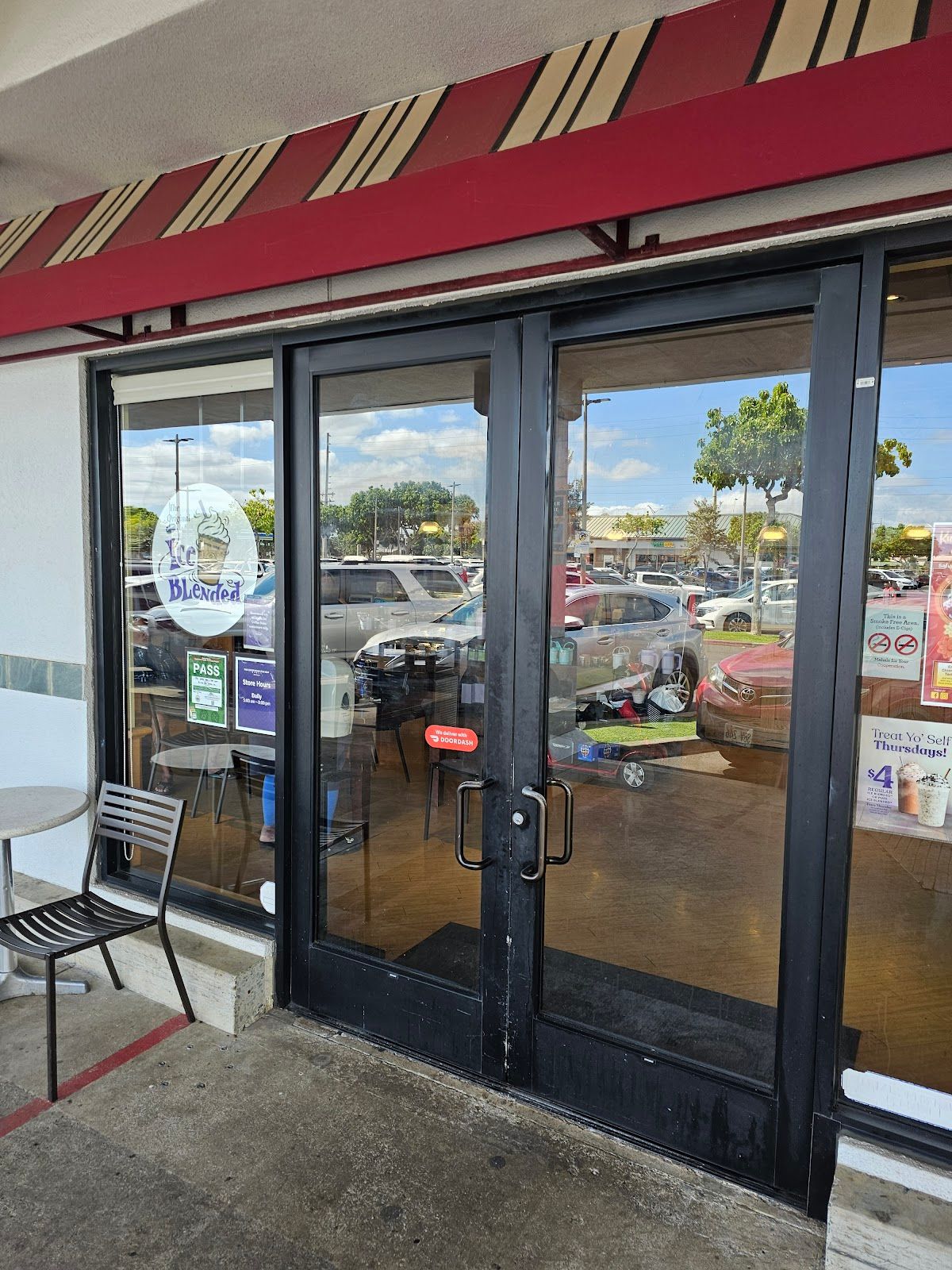 Photo 3 of The Coffee Bean & Tea Leaf Ewa Beach in ʻEwa Beach, Oahu