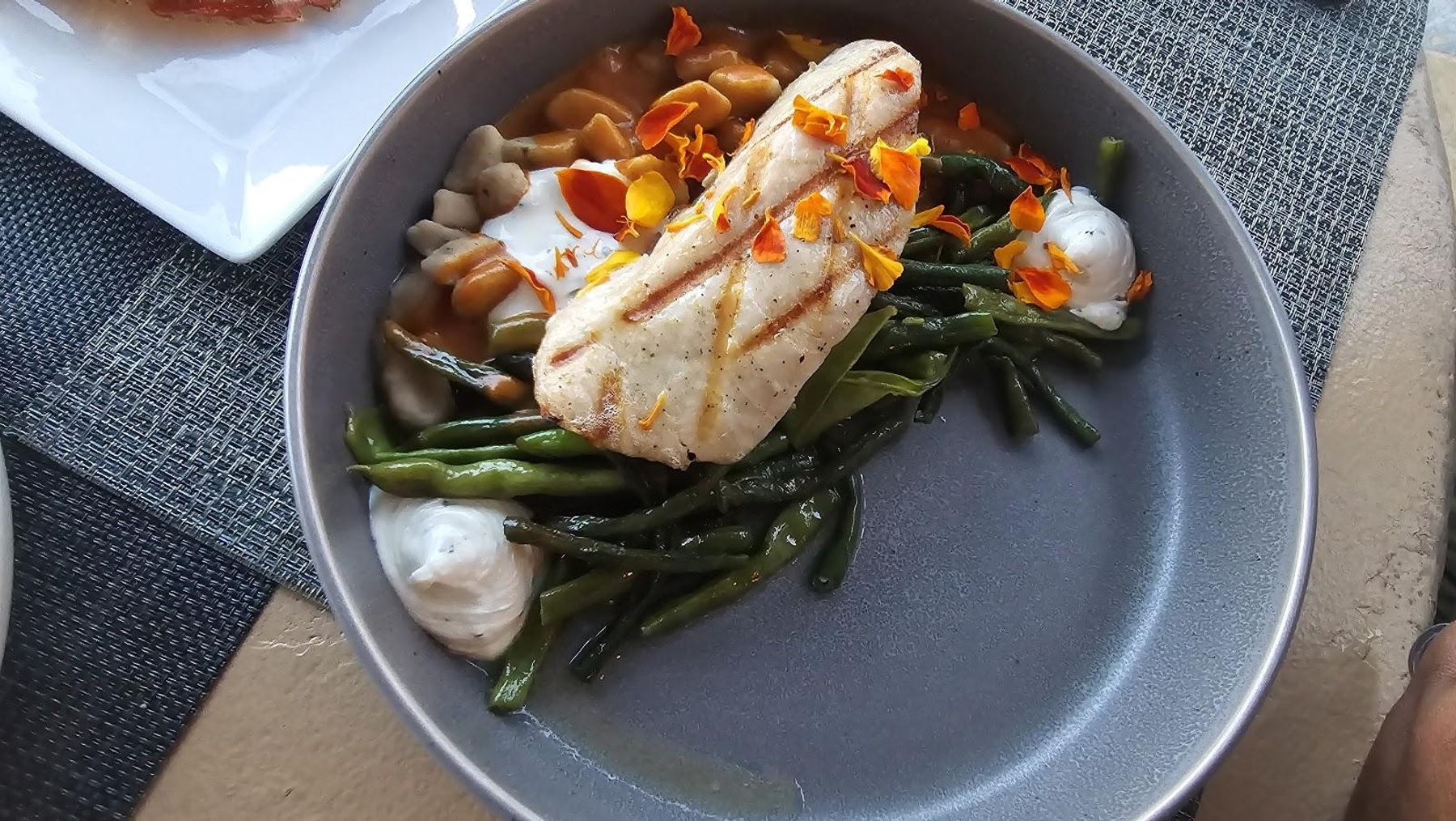 Oasis on the Beach restaurant in Kapaʻa, Kaua‘i photo 7