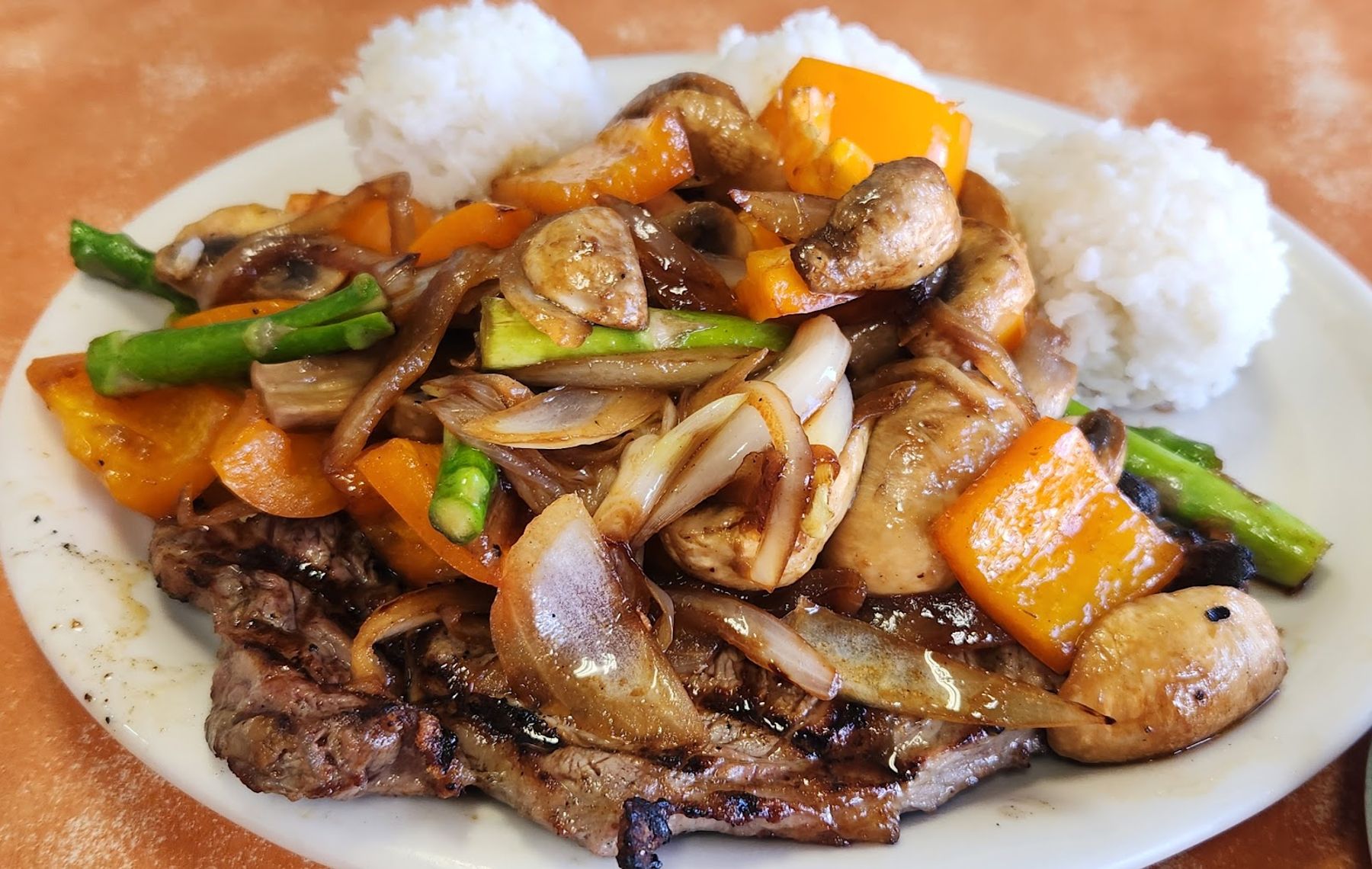 Photo 2 of Ray's Cafe in Pearl Harbor & ʻAiea, Oahu