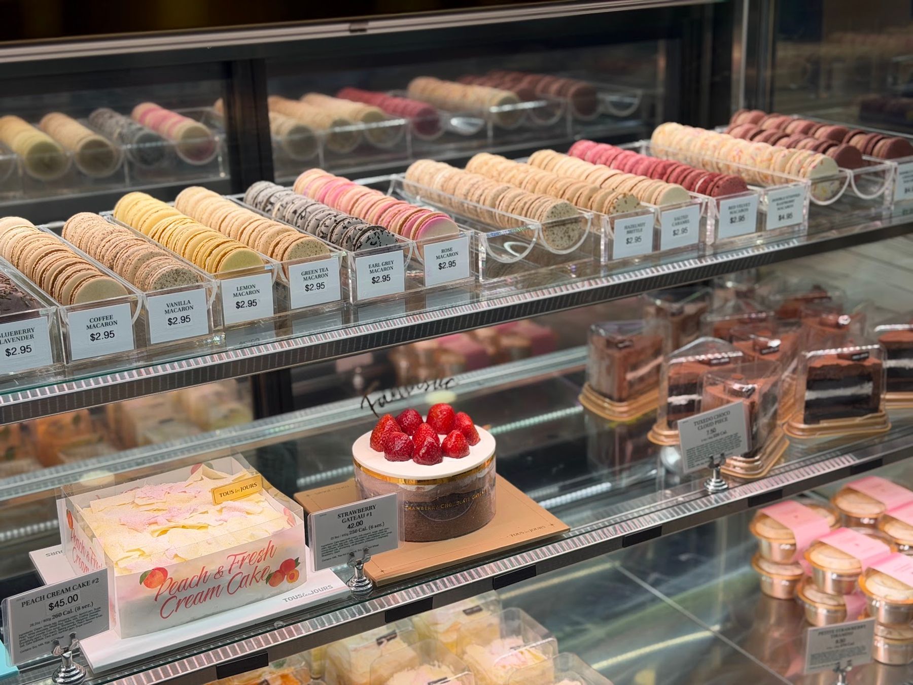 Photo 3 of Tous les Jours in Ala Moana & Mōʻiliʻili, Oahu