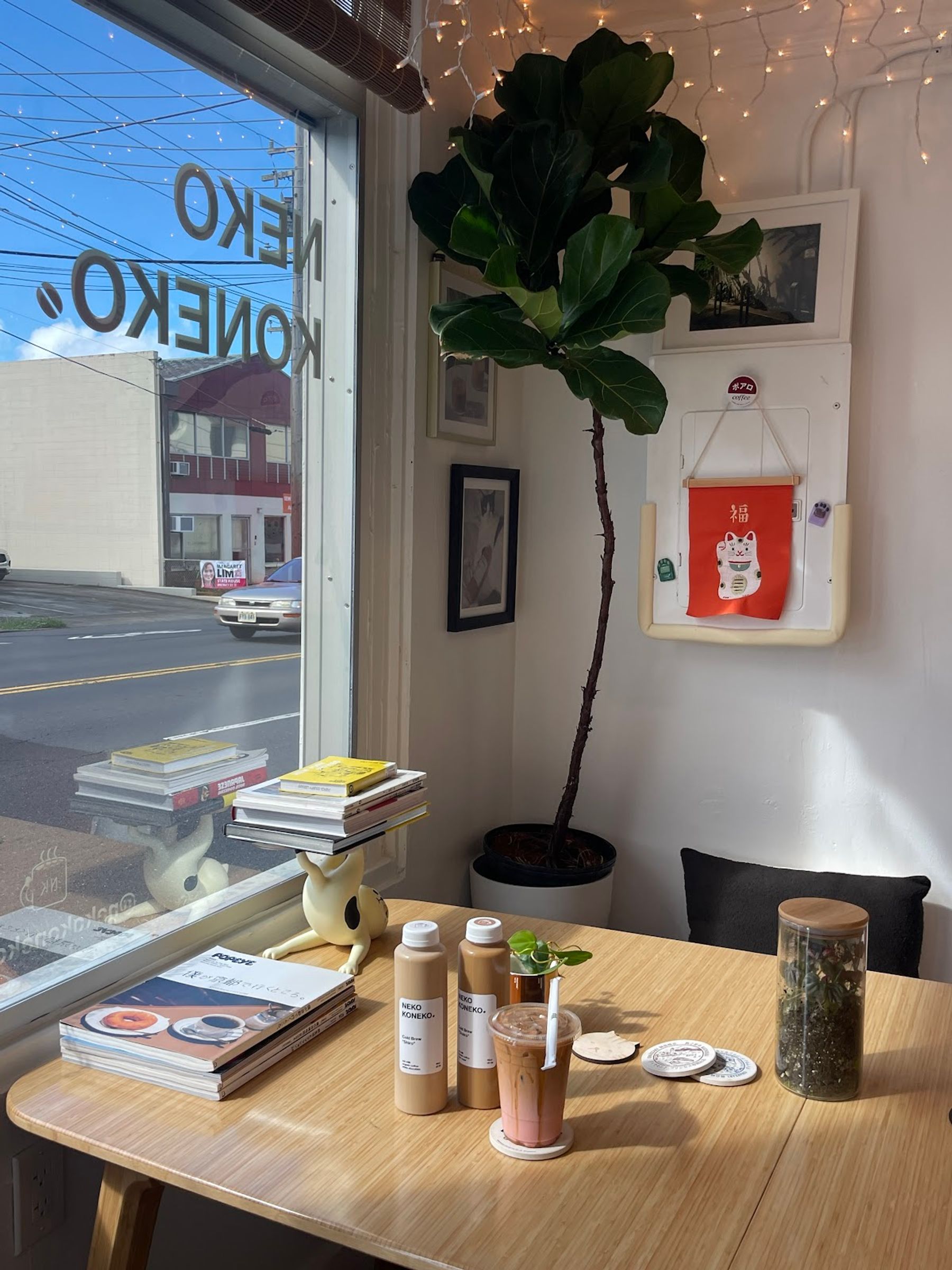 Photo 1 of Neko Koneko Cafe in Mānoa, Makiki & Nuʻuanu, Oahu
