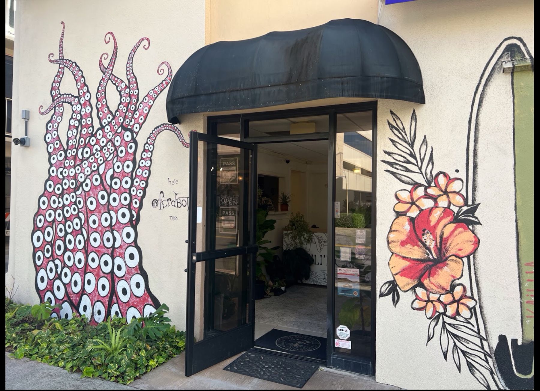 Photo 3 of The Collective Tattoo cafe and gallery in Kailua & Lanikai, Oahu