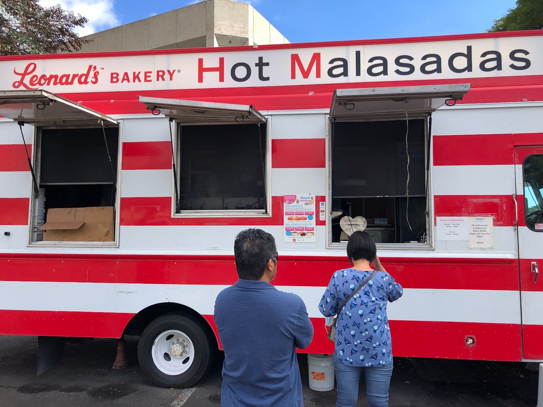 Photo 3 of Leonard's Pearlridge Malasada Mobile in Pearl Harbor & ʻAiea, Oahu