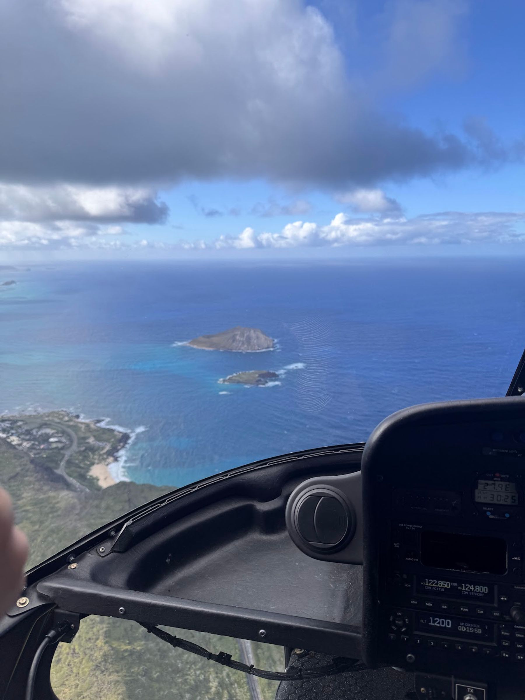 Photo 8 of Rainbow Helicopters in Pearl Harbor & ʻAiea, Oahu