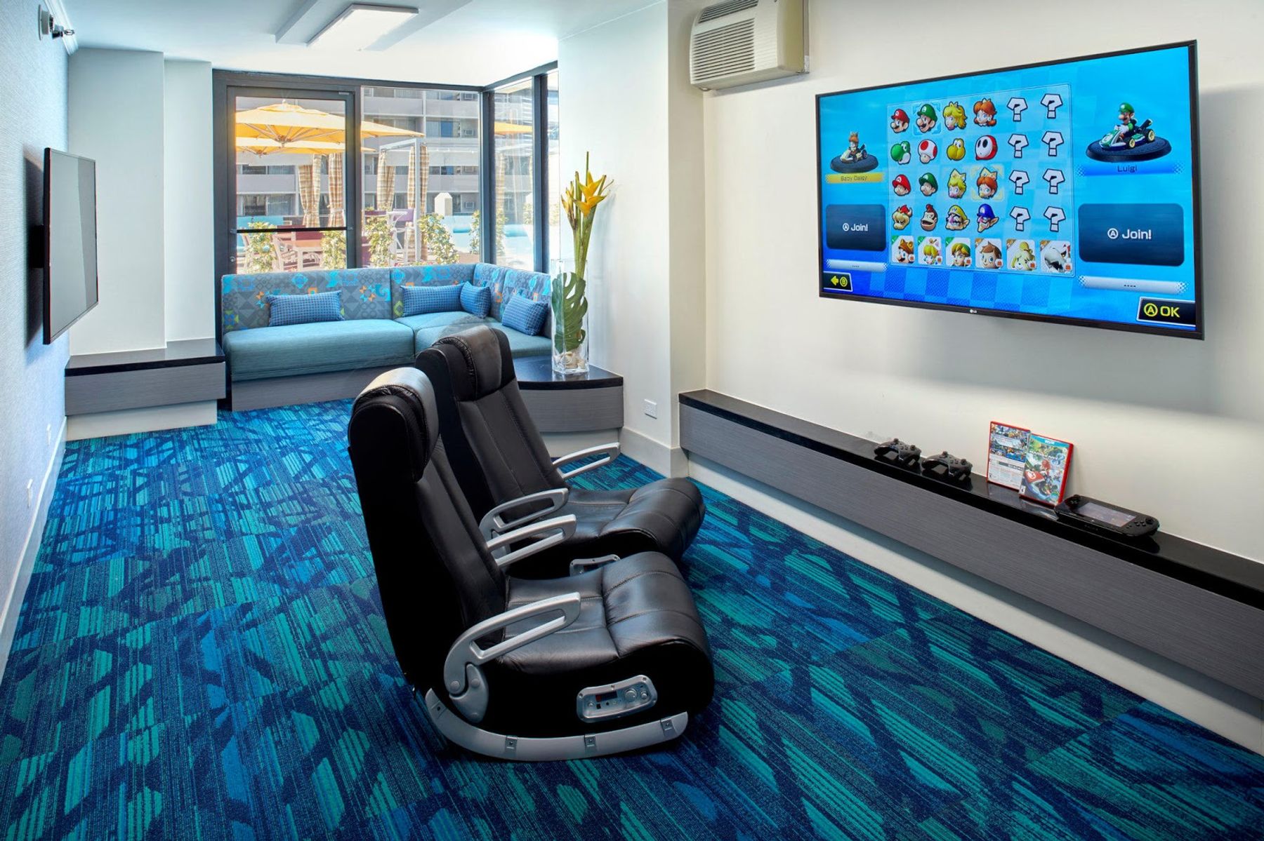 Photo 9 of Holiday Inn Express Waikiki by IHG in Waikīkī, Oahu