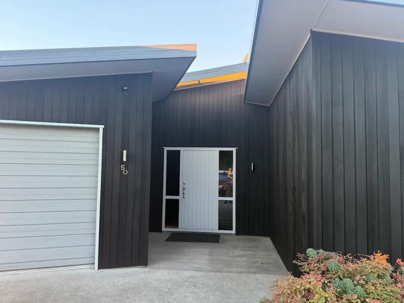 finished cedar maintenance and staining, albert town