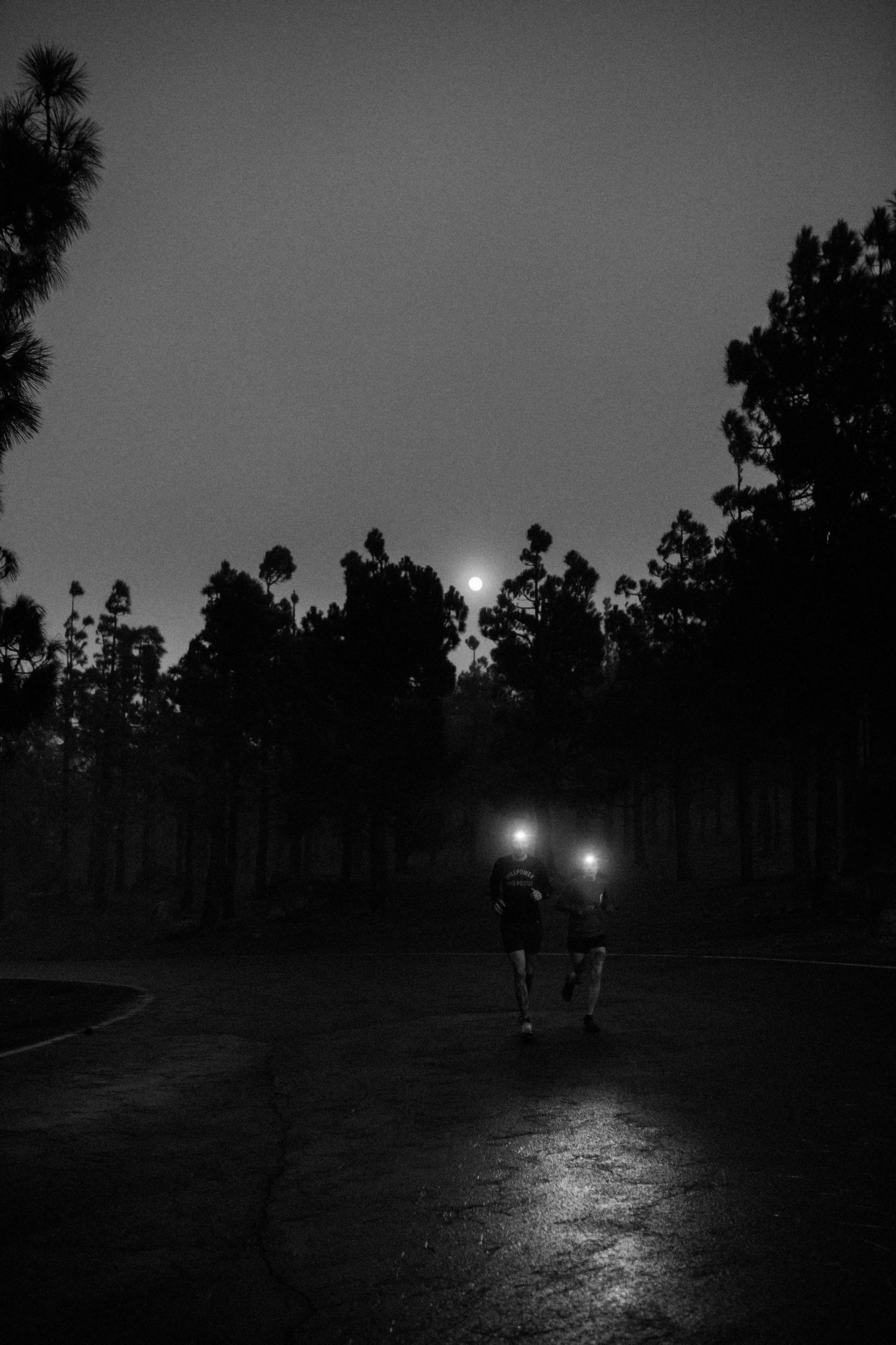 Night run headlamps moon bw — Björn Lexius, Gran Canaria, Spain