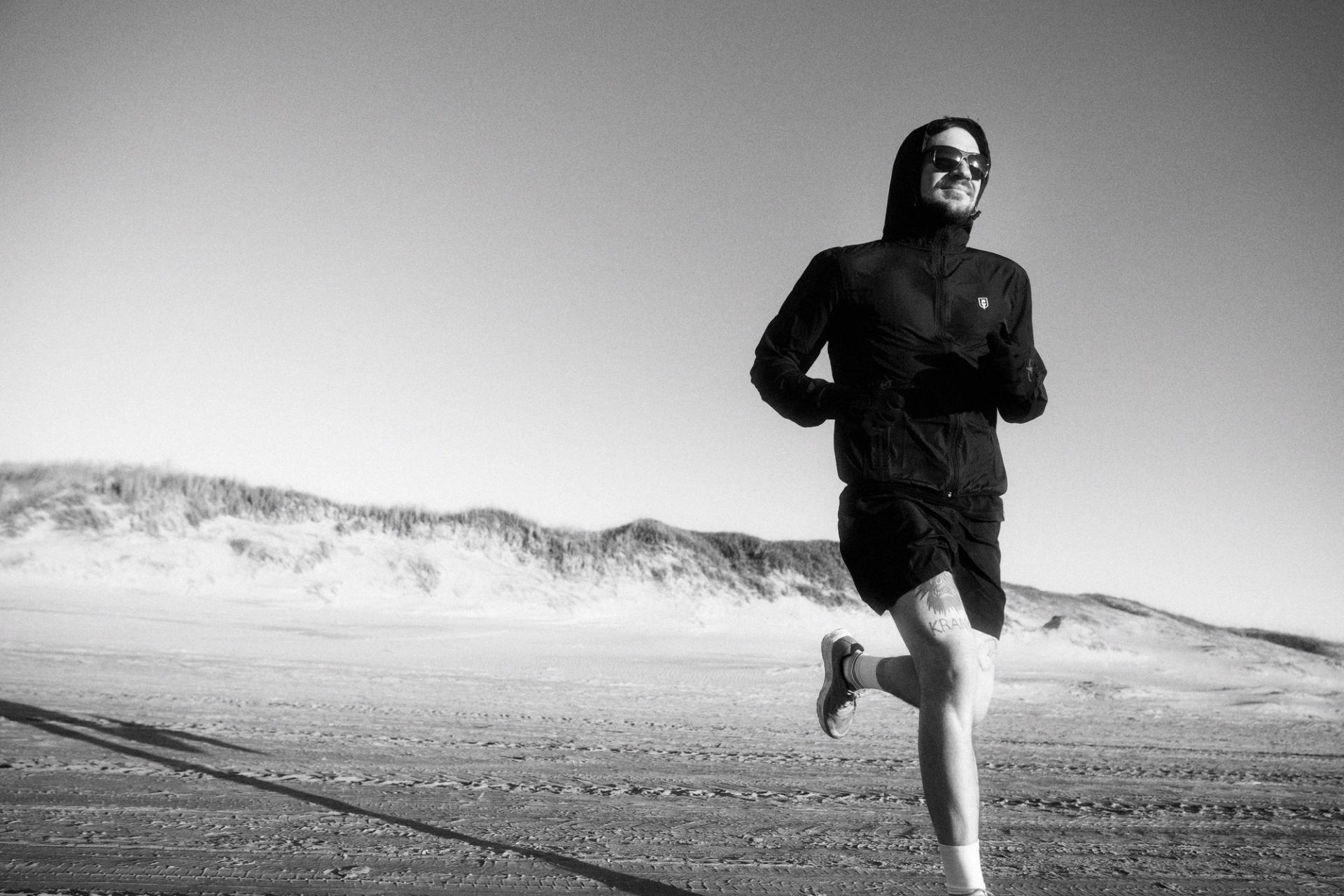 Runner bw beach — Björn Lexius, Sankt Peter-Ording