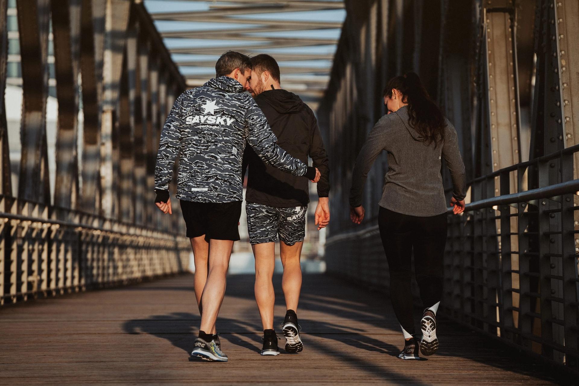 Runners bridge walk — Björn Lexius, Hamburg, Germany