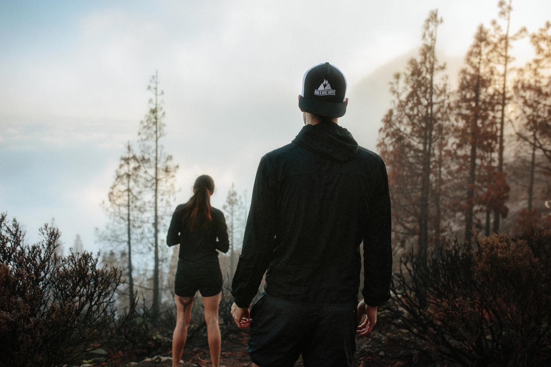 Two athletes forest outlook — Björn Lexius, Gran Canaria, Spain