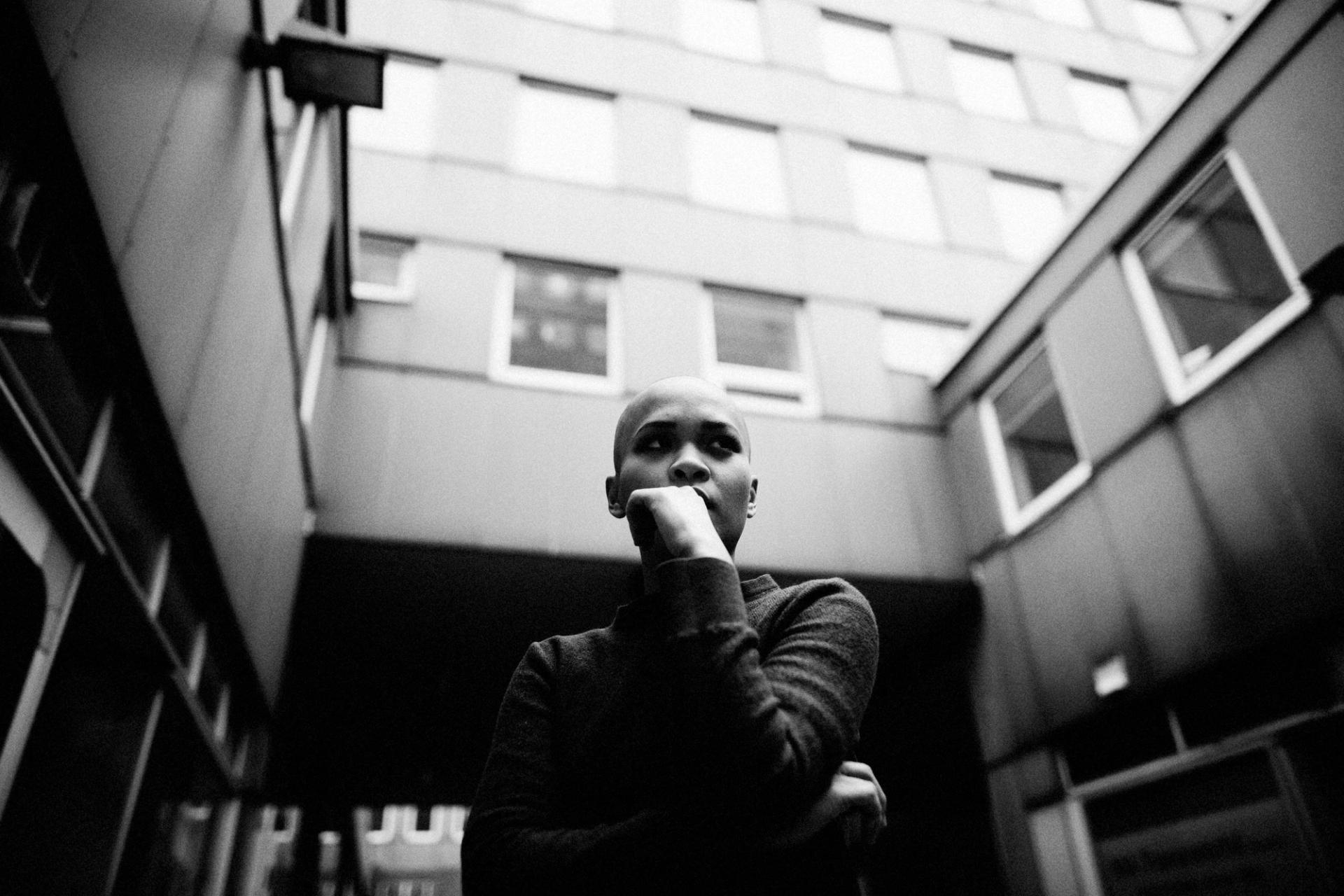 Low angle urban courtyard — Björn Lexius, Hamburg