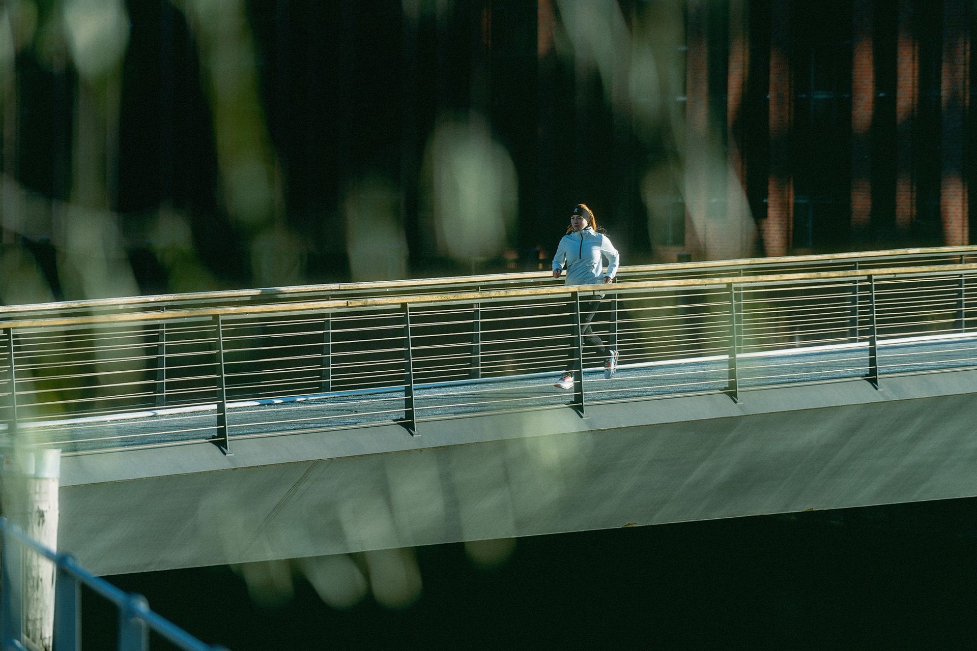 Runner modern bridge — Björn Lexius, Hamburg, Germany