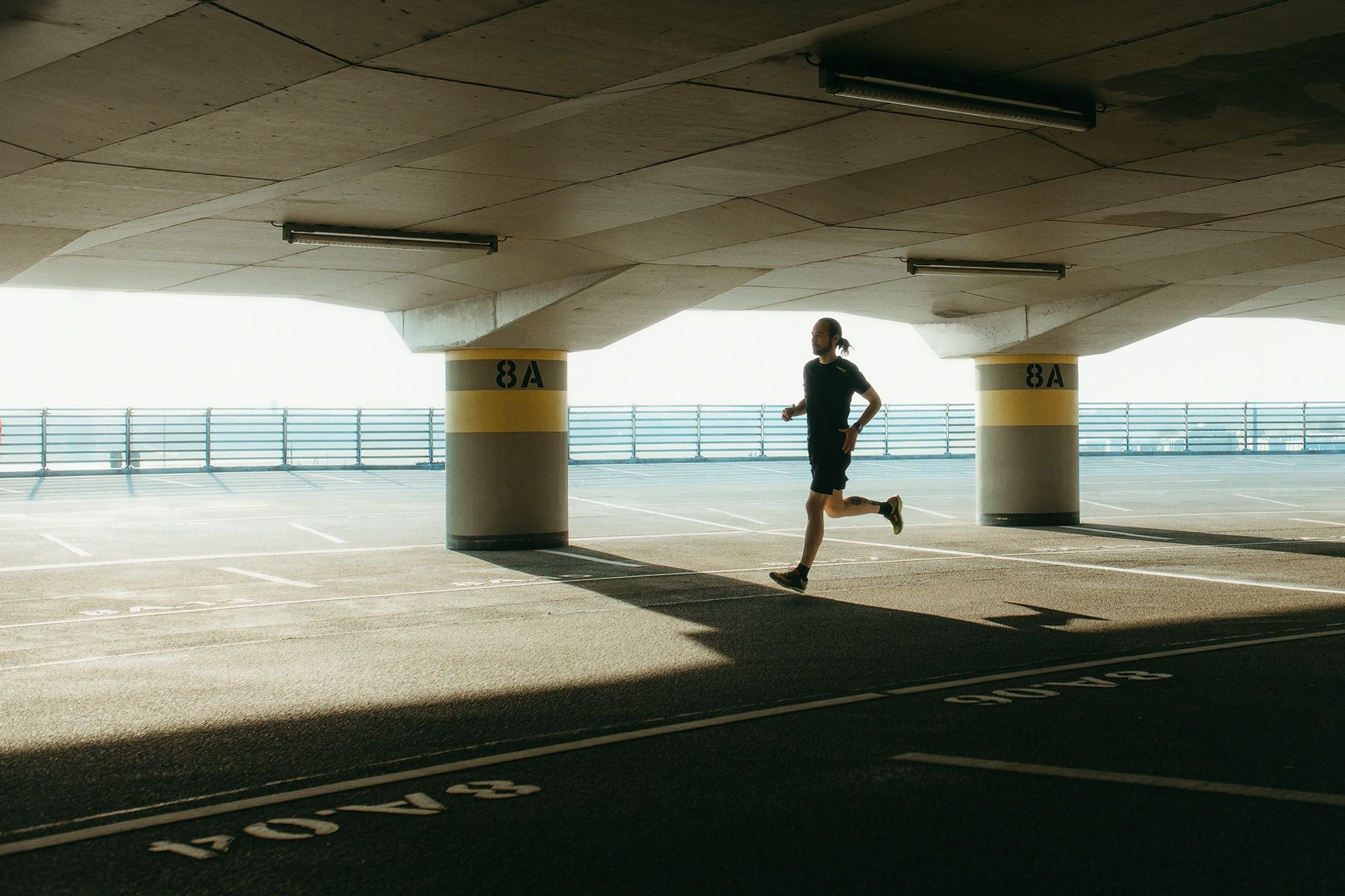 Runner parking level pillars — Björn Lexius, Hamburg, Germany