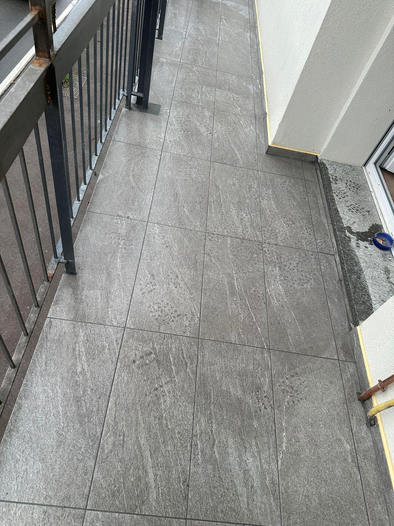 Terrazza con gres antiscivolo – SACI Costruzioni Lecco