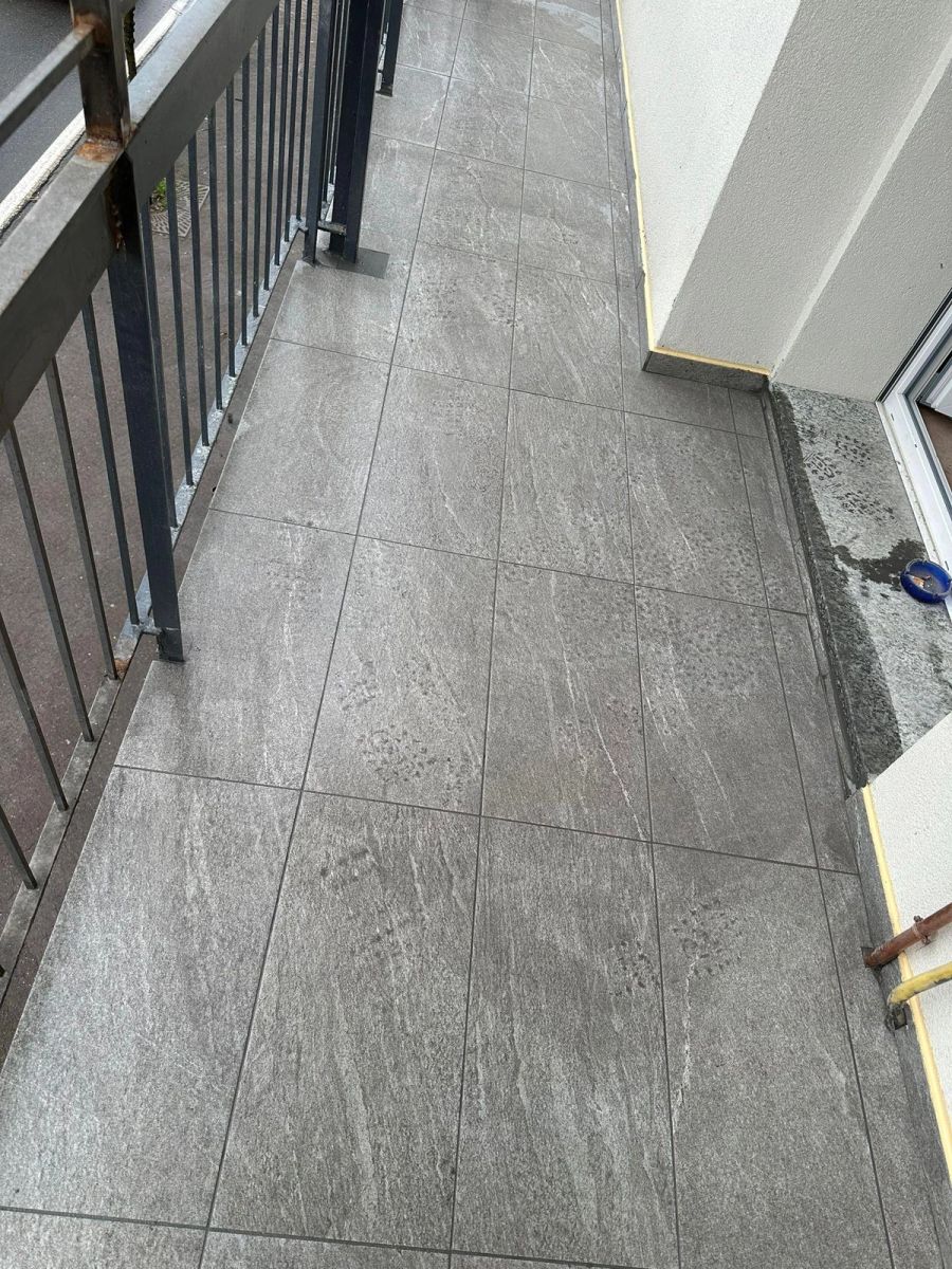 Terrazza con gres antiscivolo – SACI Costruzioni Lecco