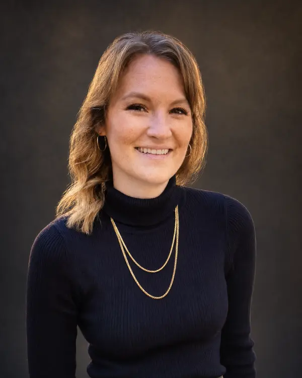 Jessica Cameron headshot