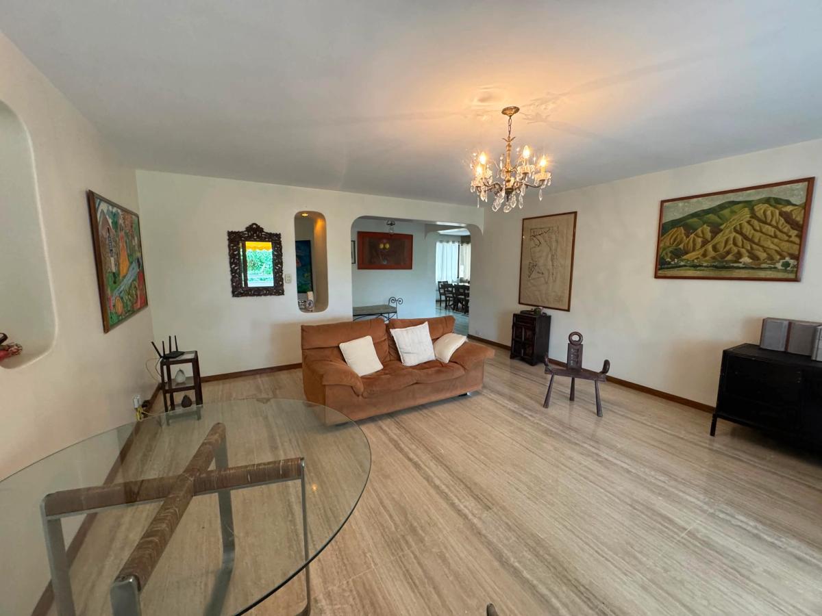 Apartamento con terraza en La Castellana