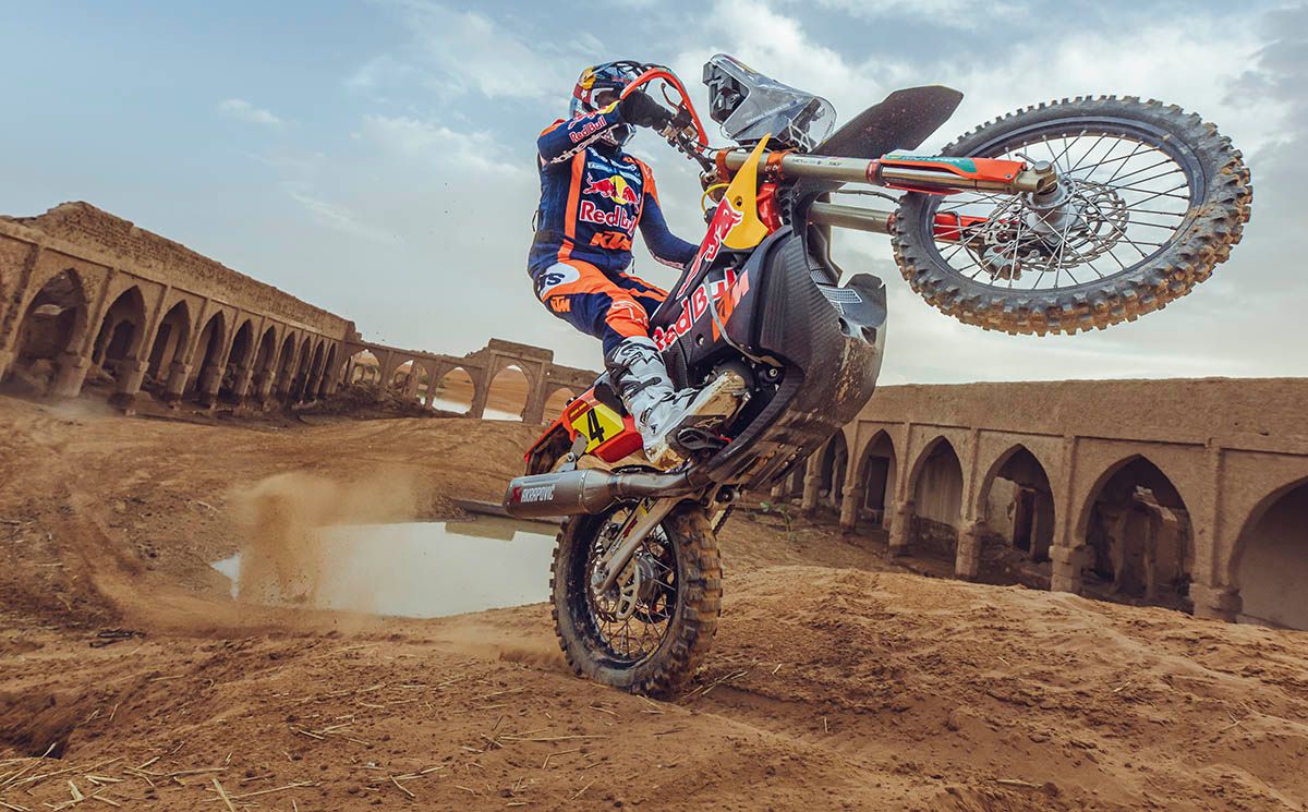Dakar - A Look Inside image