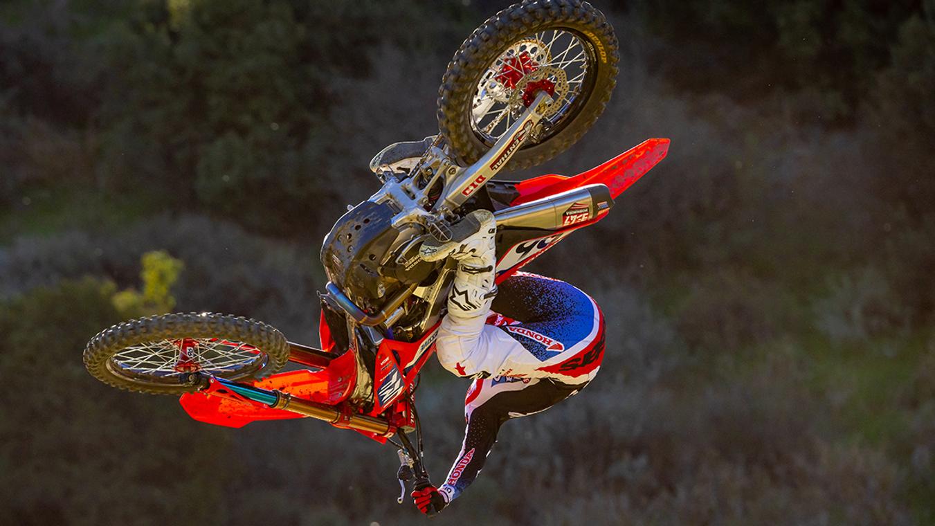 Bubba Interviews Hunter Lawrence image