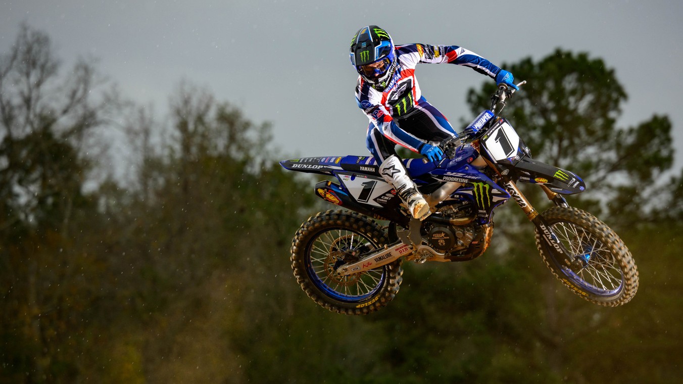 AMA Supercross - The Champs image