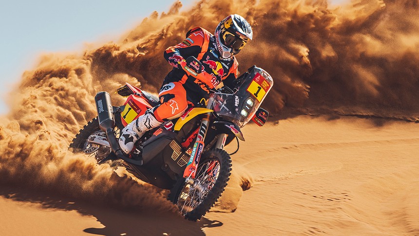 Sanders Goes for Two - Dakar image