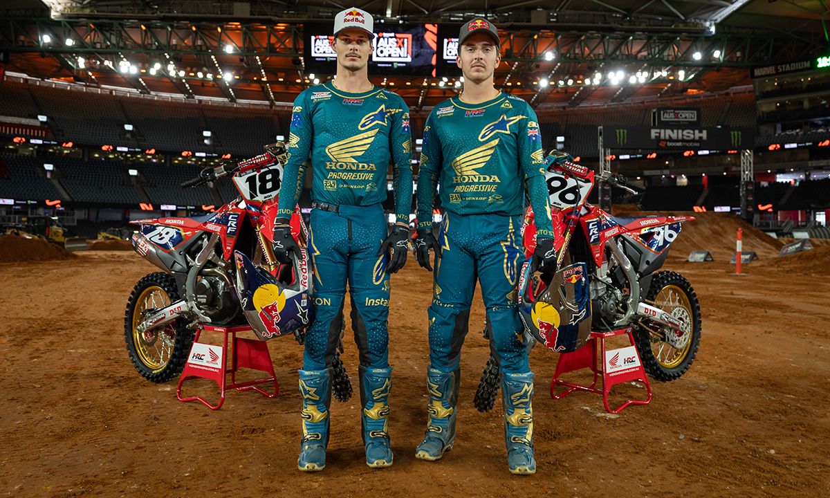 The Lawrence Brothers -Oz image