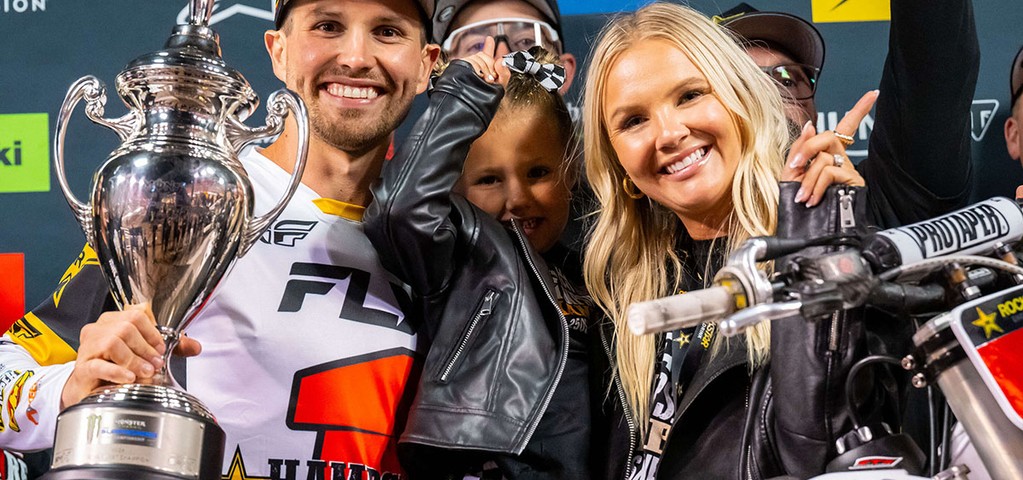 R.J. Hampshire - The Champ