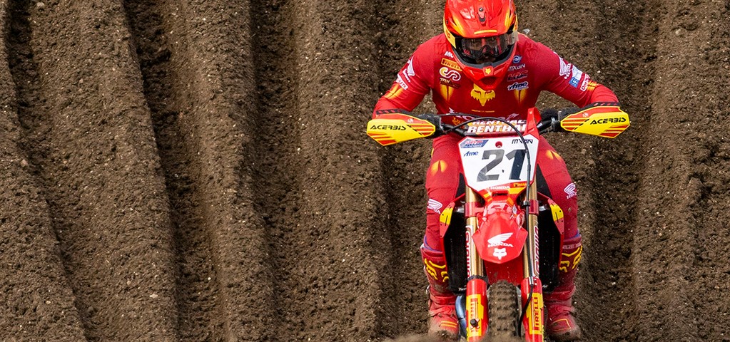 Spanish Champs - Live