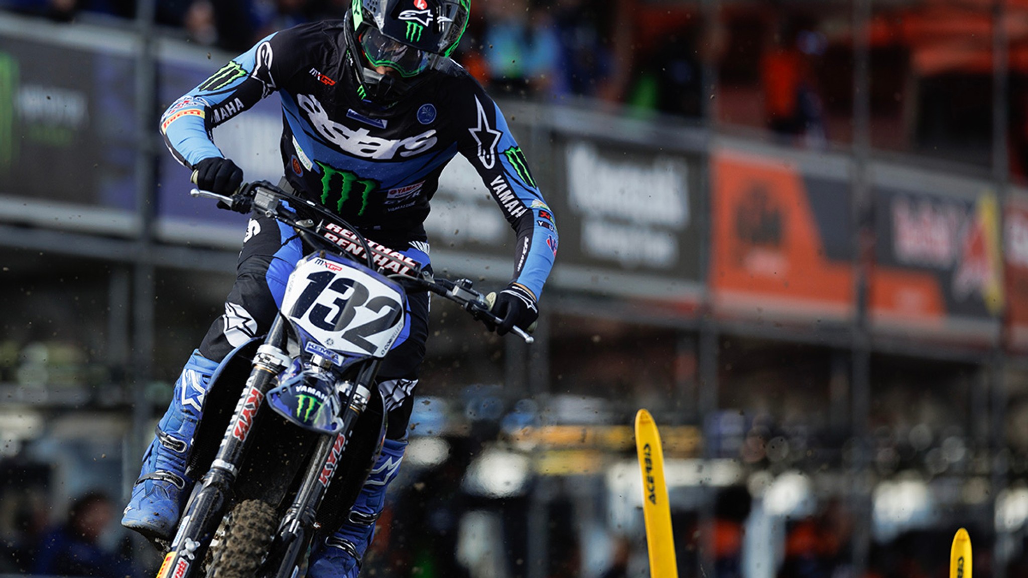 Yamaha Head to Spain