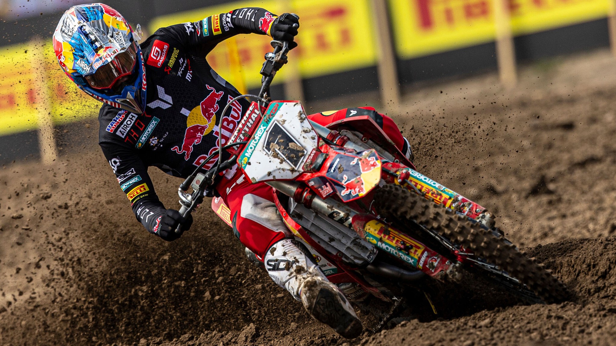Prado Wins Saturday - MXGP