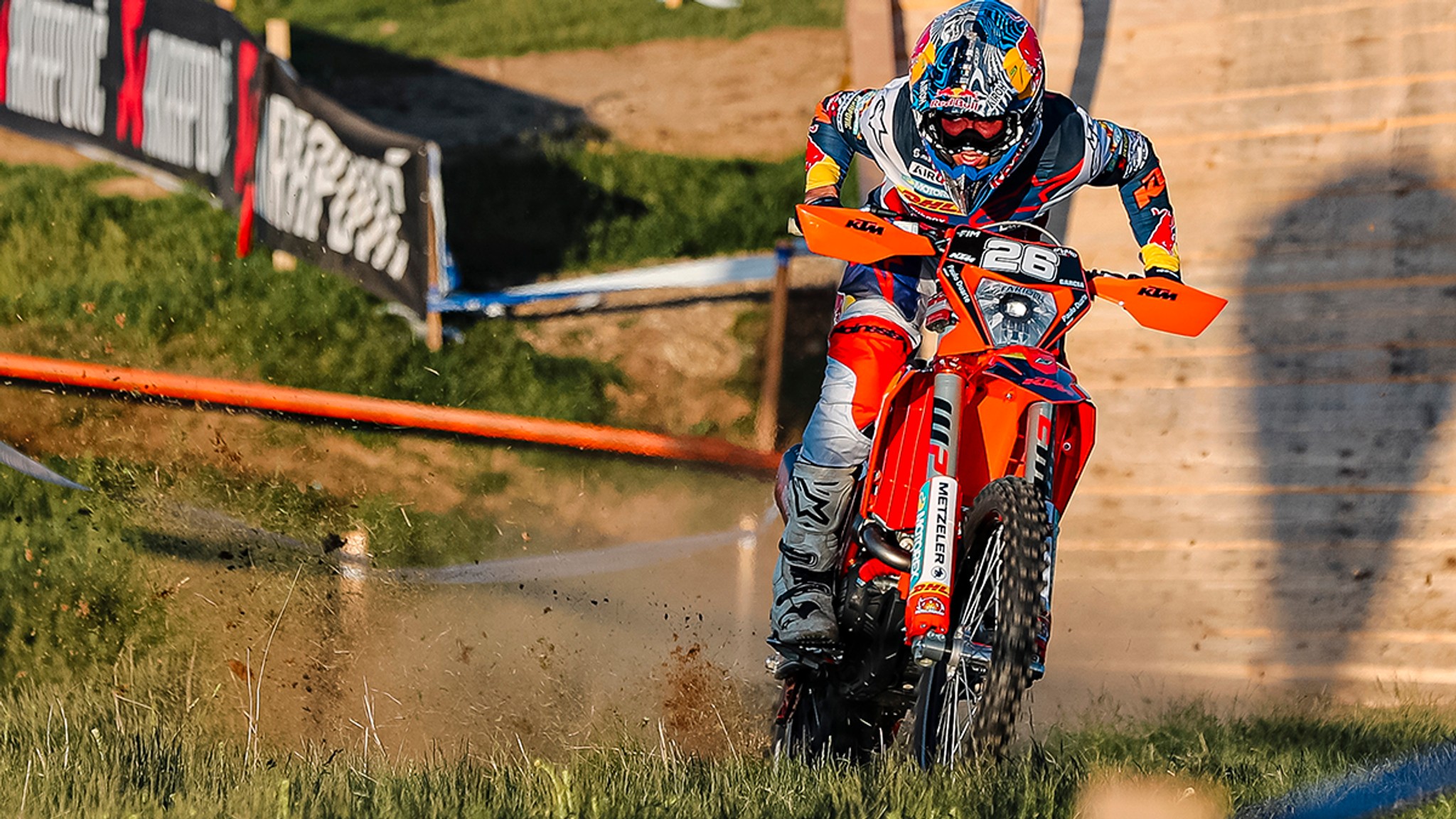 Garcia Dominates in Romania