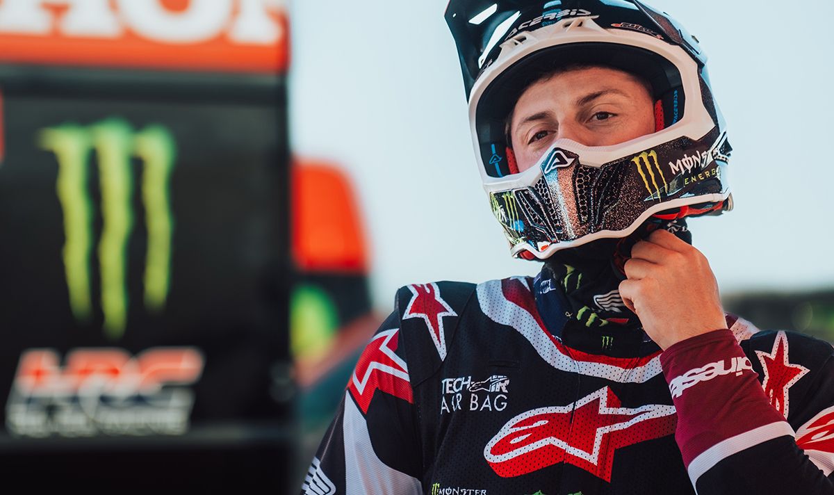 Schareina Wins Stage - Dakar image