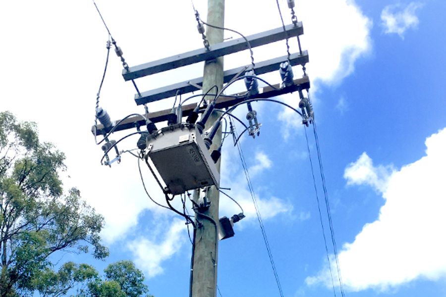 Real Time Synchrophasor Data Capture on the Distribution Grid Achieved by Industry Partnership