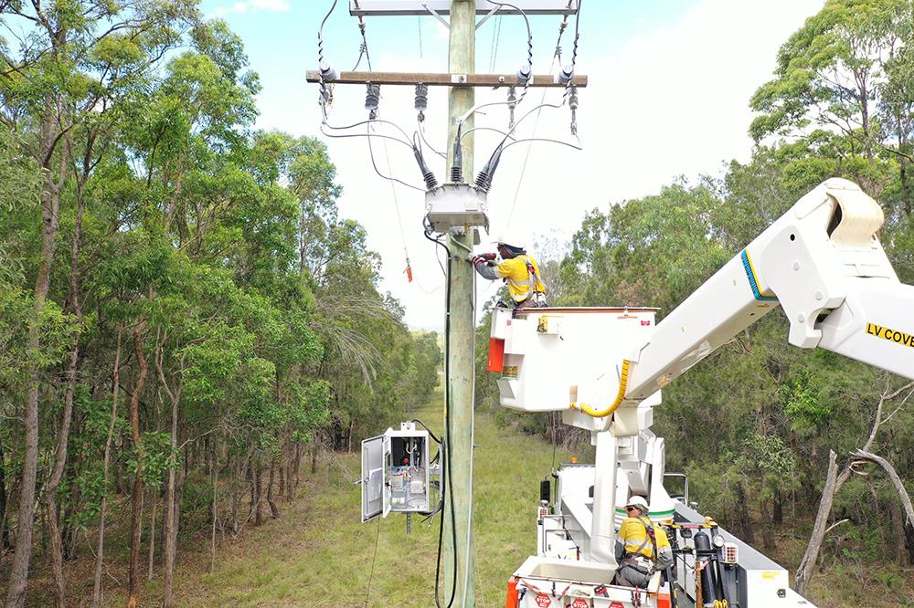 NOJA Power RC-20 Installation with OSM Recloser in Australia © NOJA Power 2022