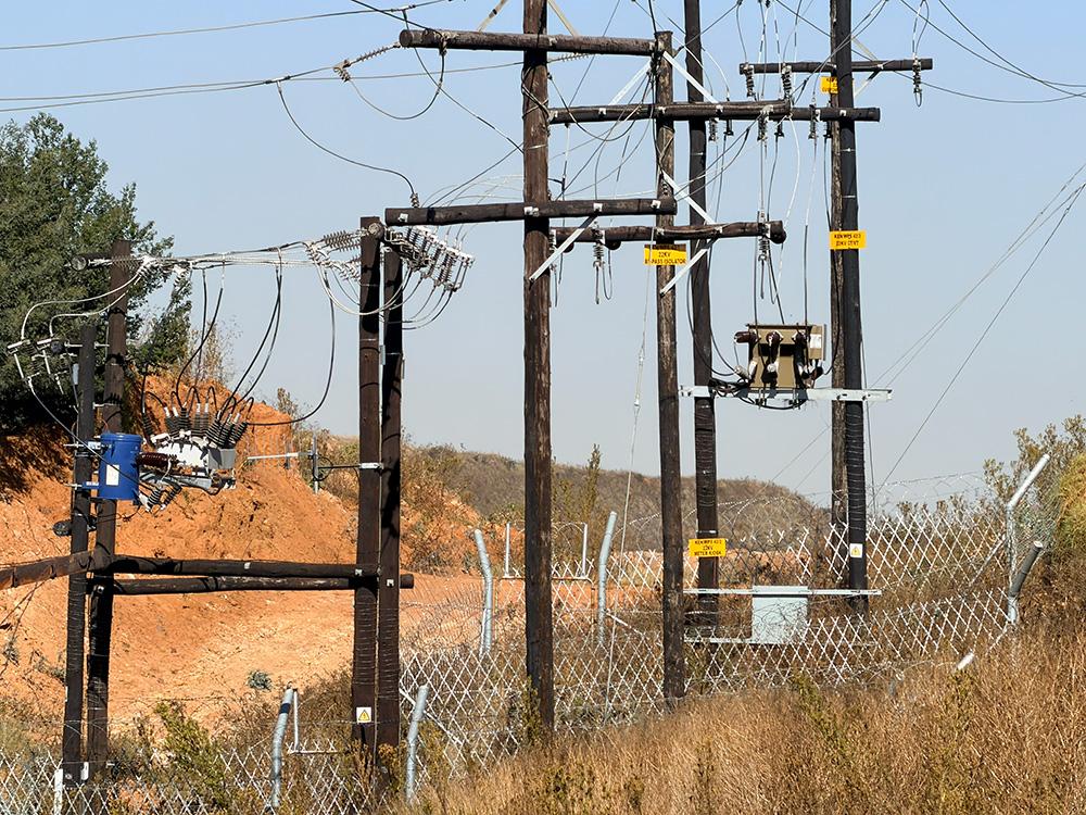 NOJA Power OSM recloser installation near Vlakfontein coal mine