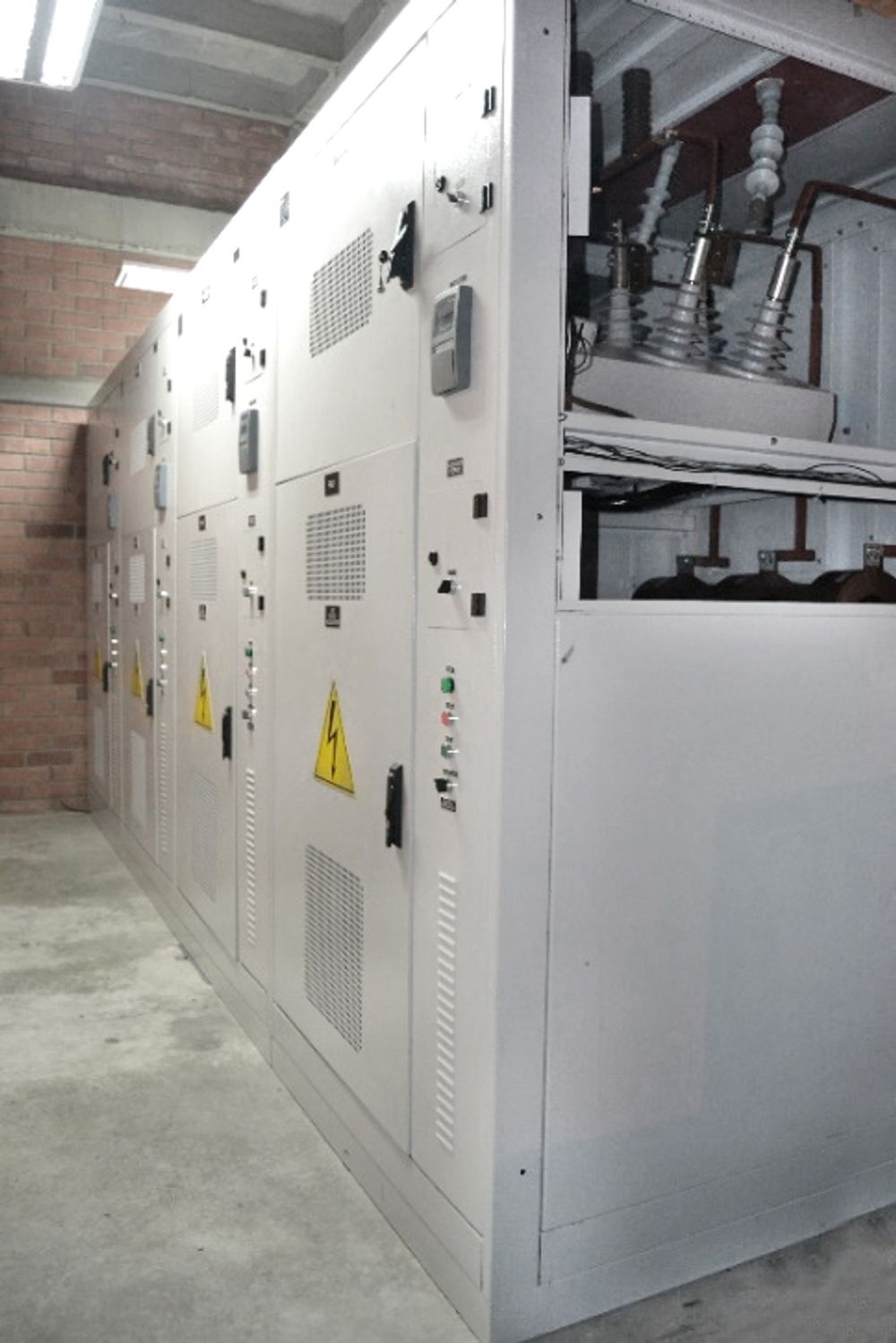 Switched Capacitor Bank Installation Cabinets 