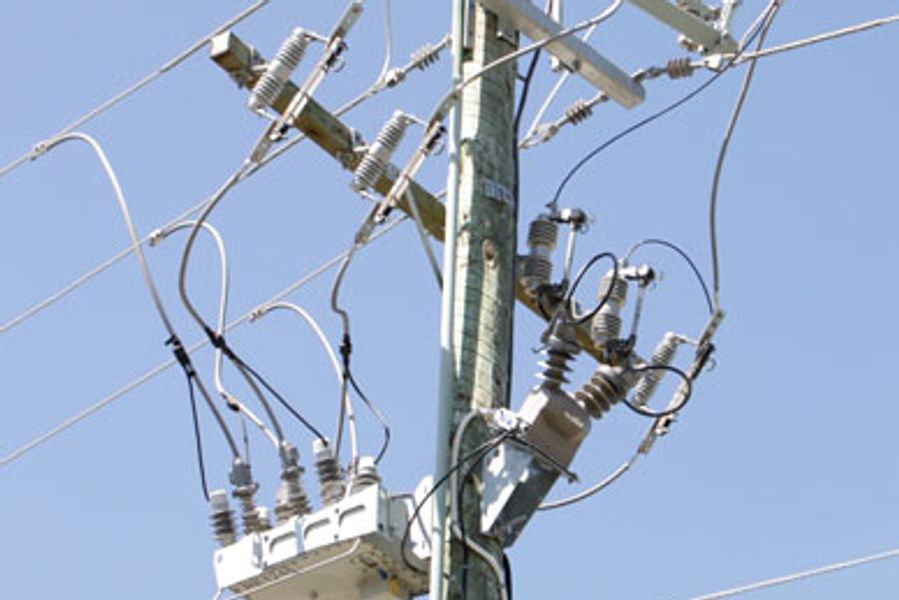 NOJA Power ACRs in series with disconnect links meet IEC 60071 insulation co-ordination safety standards