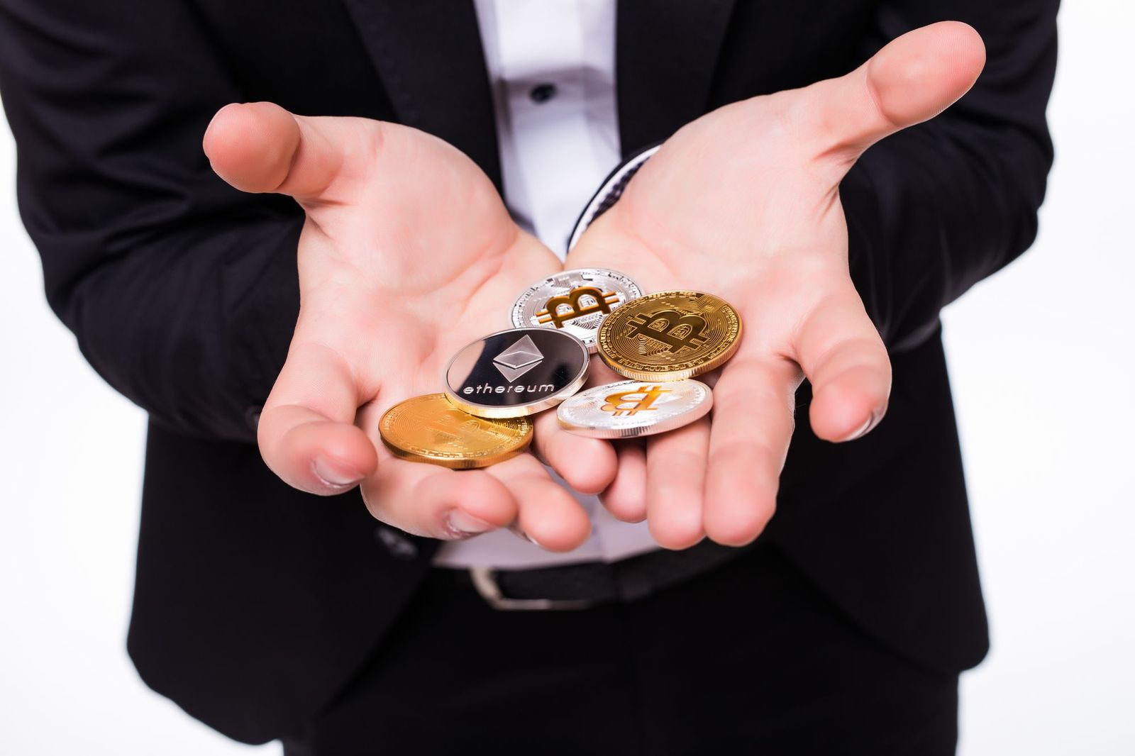 Top Cryptocurrencies to Receive Payments for Small Businesses