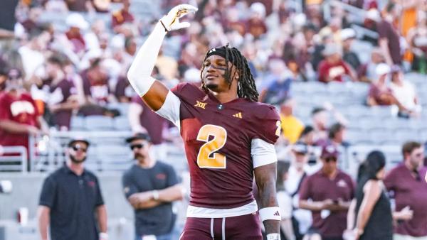 ASU DB Xavion Alford hyping the crowd up