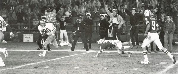 Navy won the inaugural Holiday Bowl in 1978