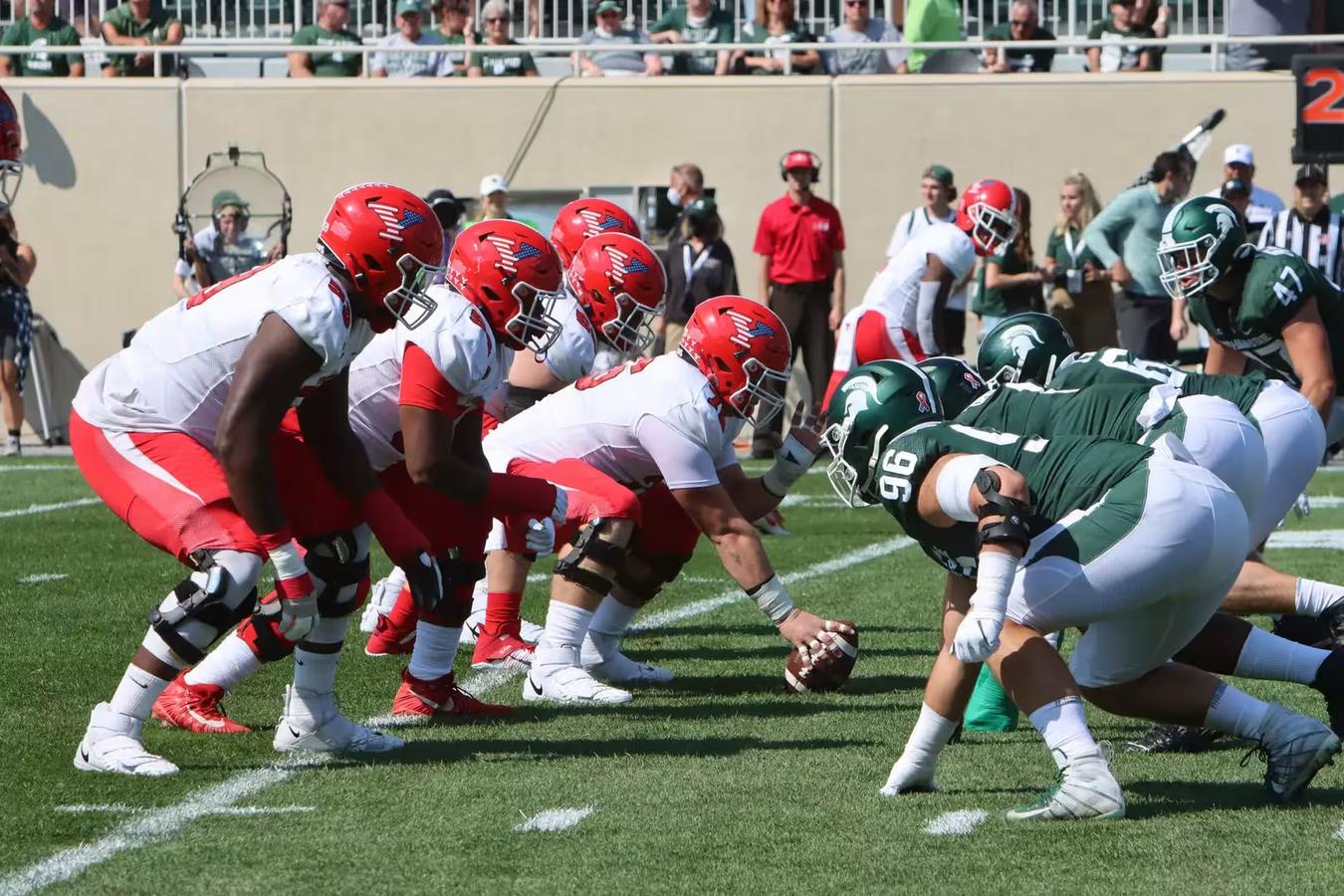 Youngstown State OL vs Michigan State DL during their 2021 game