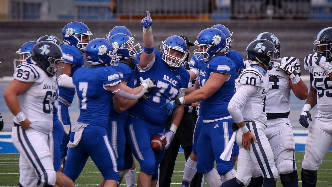 Drake has lost the last two games against San Diego by 3 points.