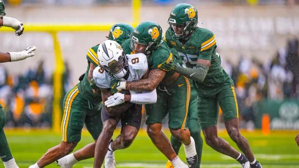 Baylor Bears Defense Dominates UCF 30-3 in 2025