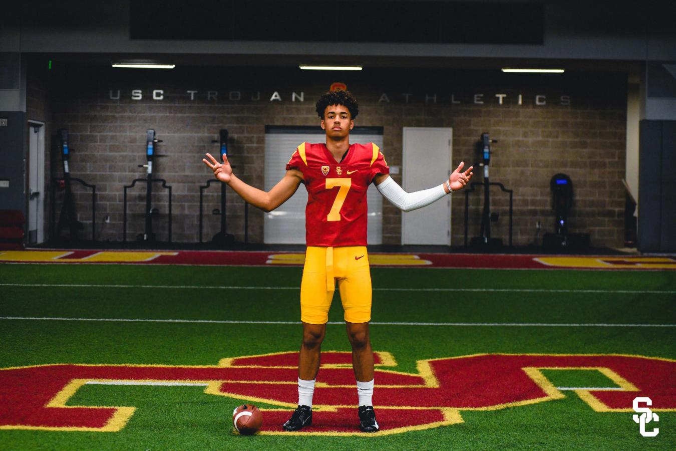 Malachi Nelson commits to USC