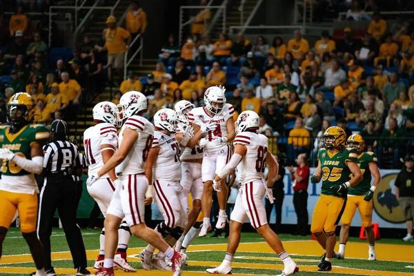 South Dakota defeats No. 2 North Dakota State