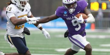 Furman vs Chattanooga in the 2nd round of the FCS Playoffs, Furman WR Wayne Anderson Jr. with a reception against the Chattanooga Defense