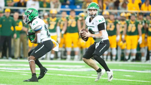 North Dakota QB Simon Romfo vs NDSU