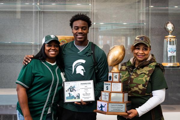Nick Marsh accepting the Frederick W. Danziger Award for most outstanding player from Detroit Area